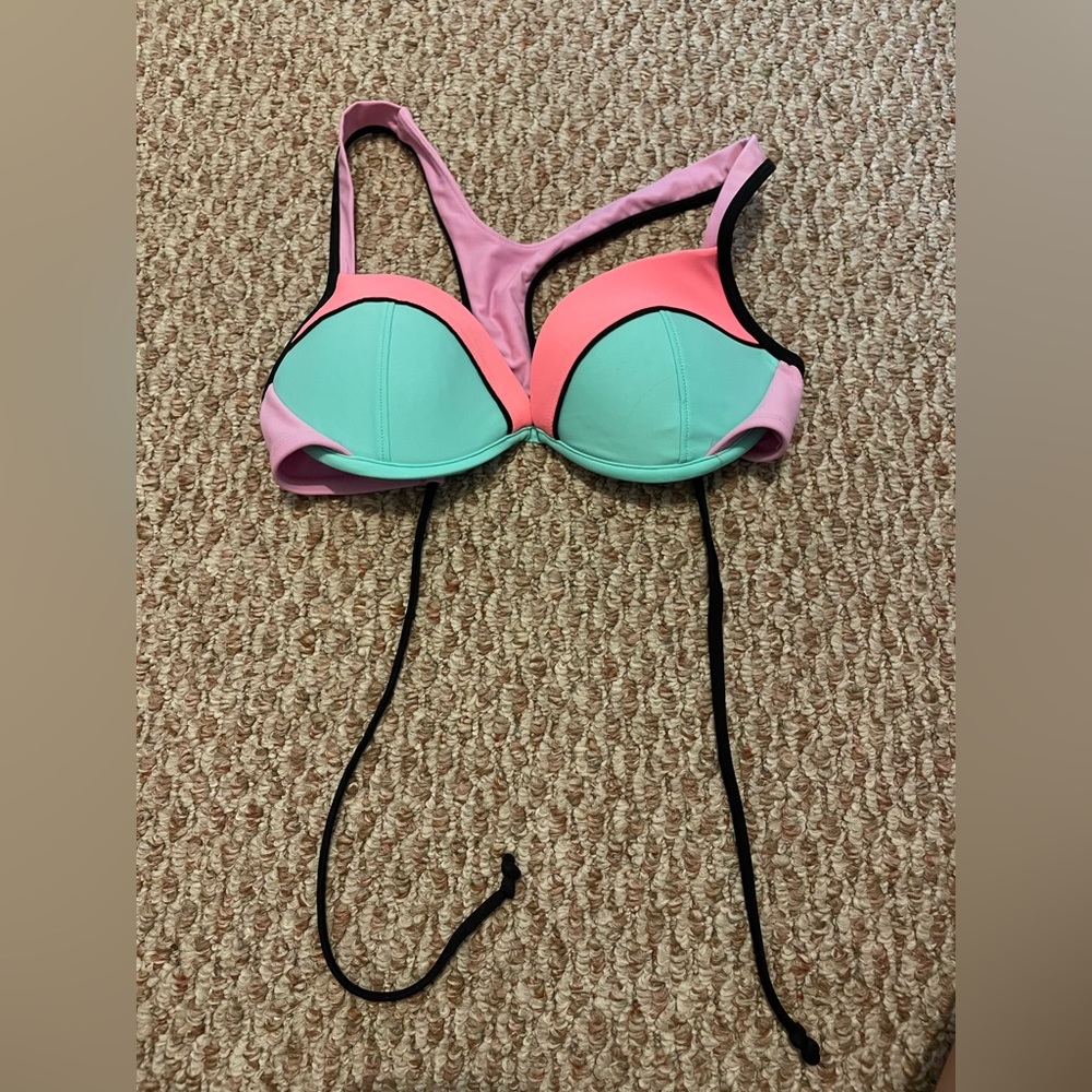 Bikini top